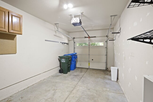 Photo - 190 Rivers Edge Dr