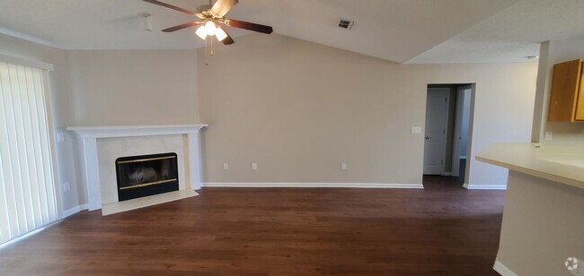 Building Photo - Coming Soon - Baxley Hideaway 3/2 Single F... Rental