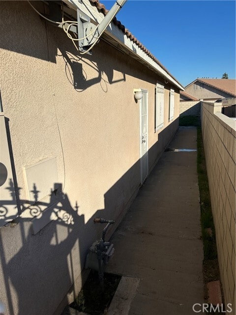 Photo - 8505 Robinia St