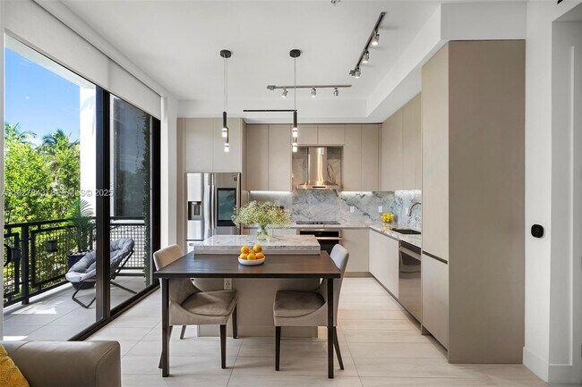 Building Photo - 1030 15th St Unit 213