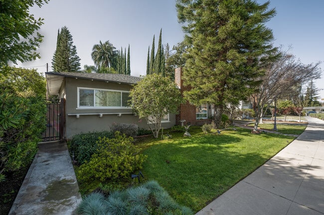 Photo - 832 Coolidge Dr