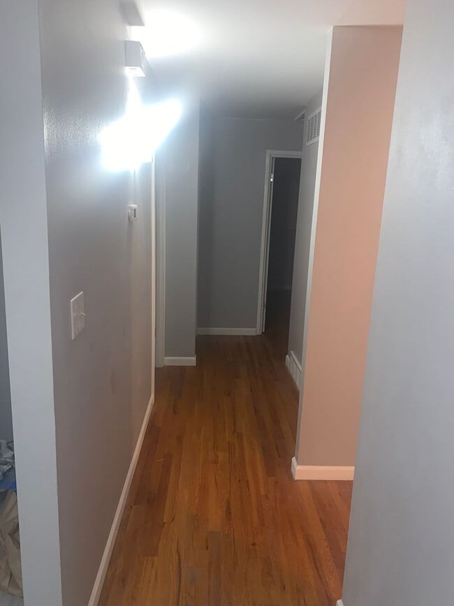 Photo - Beautiful 3 bed 1 bath home.  Wait till yo...