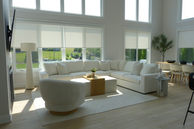 Photo - 102 Sladden Ct
