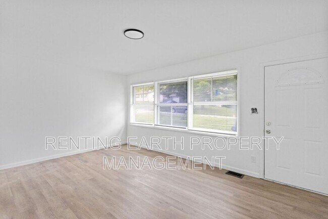 Photo - 9835 Winkler Dr