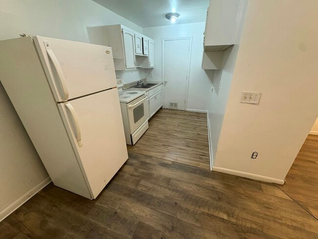 Photo - 2529 W Riverview Ave Unit C