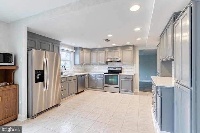 Photo - 2263 Mistwood Cir