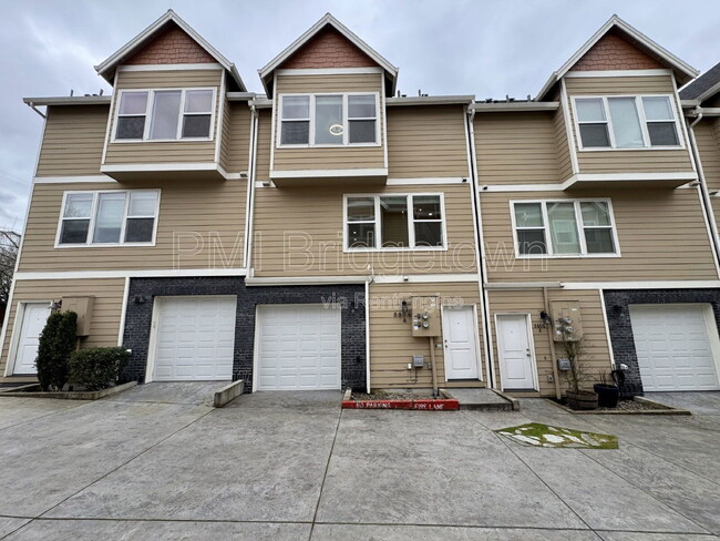 Building Photo - 8804 N Edison St