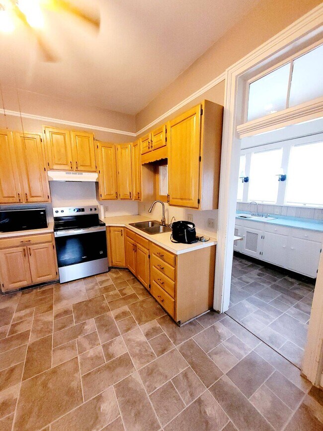 Photo - 103 W 1st Ave