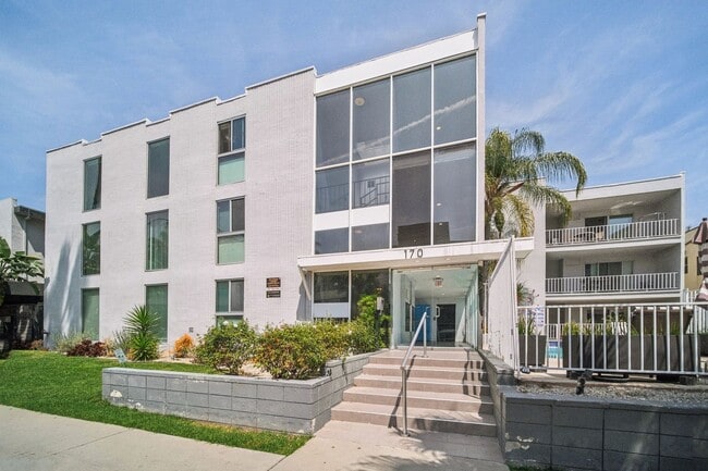 Building Photo - 170 North Crescent Street