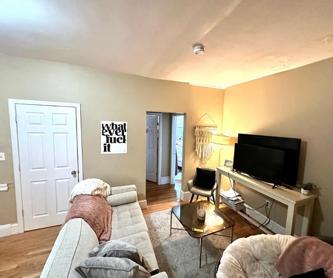 Photo - 68 Egmont St Unit 5