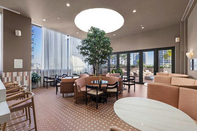 Photo - 11 NE 6th St Unit SI ID1373690P