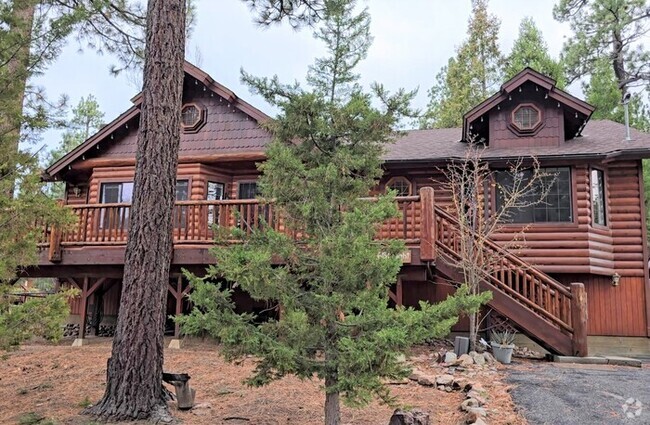 Building Photo - Charming Log-Style Home Near Big Bear Vill...