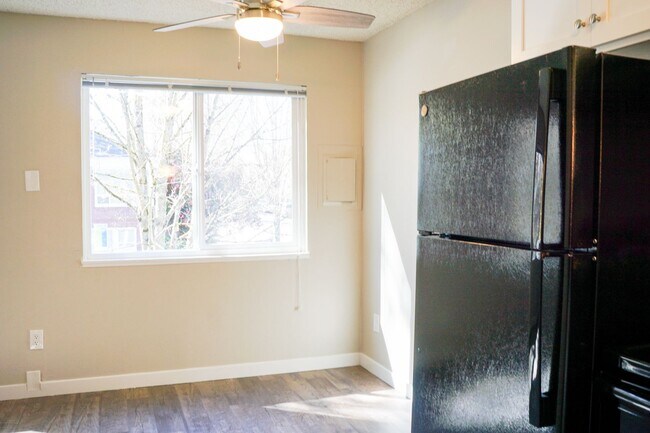 Photo - Close in SE Trendy Buckman - Updated 1st Floor 1 Bedroom! Unit 1503