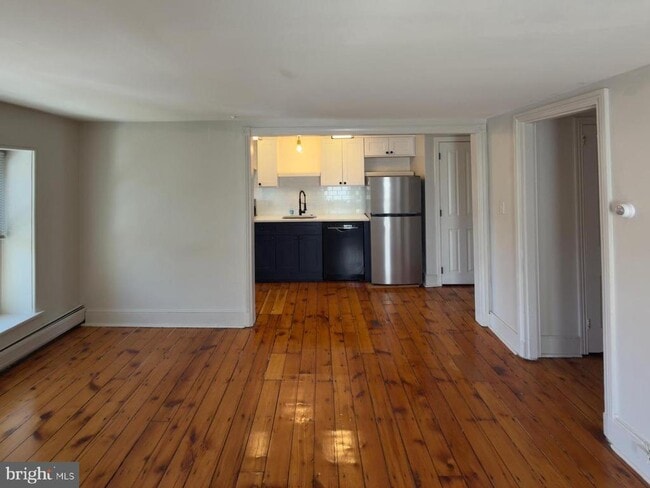 Building Photo - 3527 Indian Queen Ln Unit 3