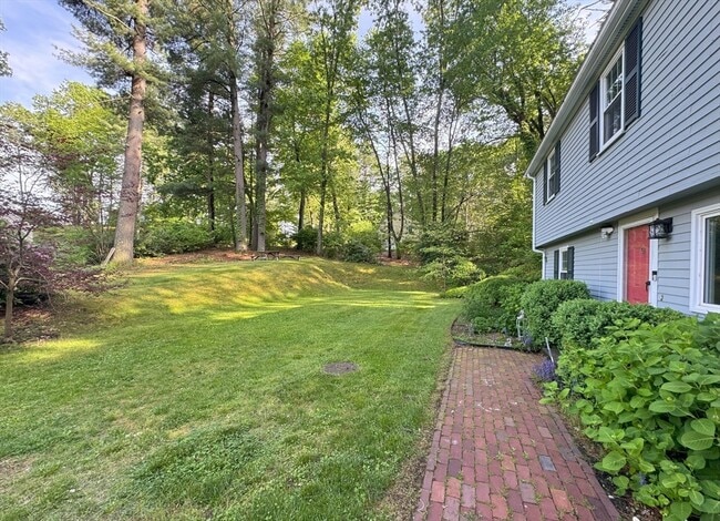 10 Meadowview Rd