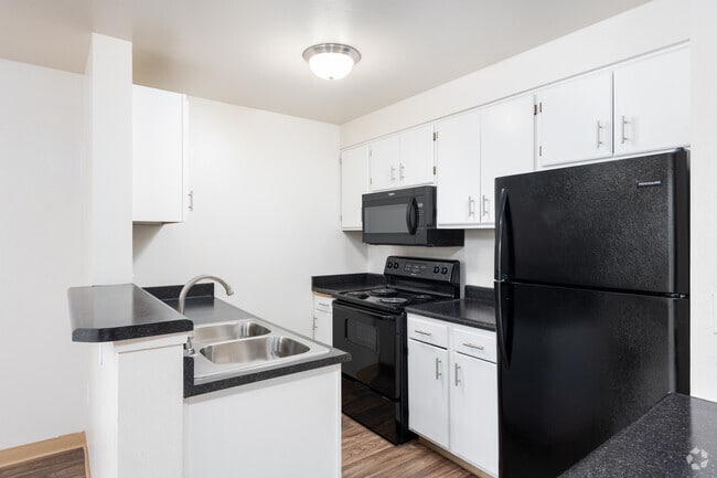 1BD, 1BA - 683-720SF - Olympic Terrace