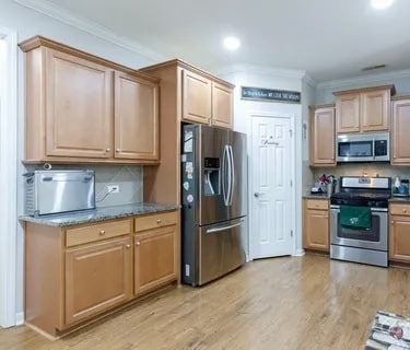 Photo - 16142 Commodore Dr