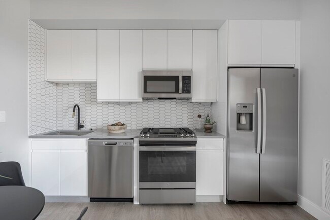 Building Photo - 275 Border St Unit 202 Rental
