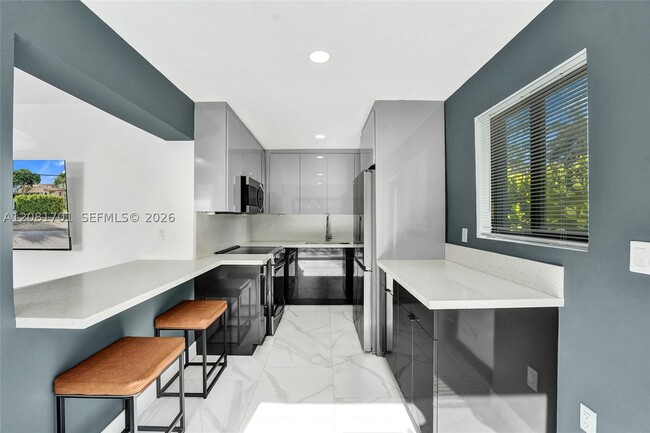 Photo - 436 SW 4th Ave