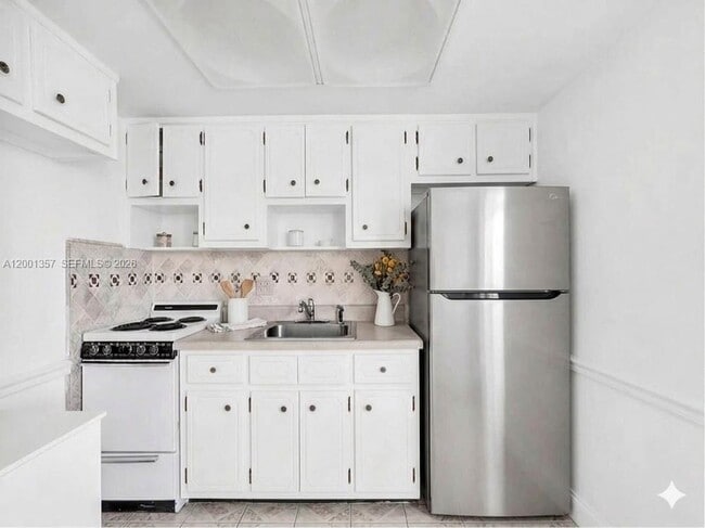 Photo - 2430 NE 135th St Unit 300