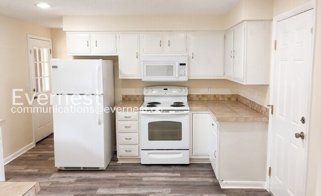 Photo - 1527 Stuart St