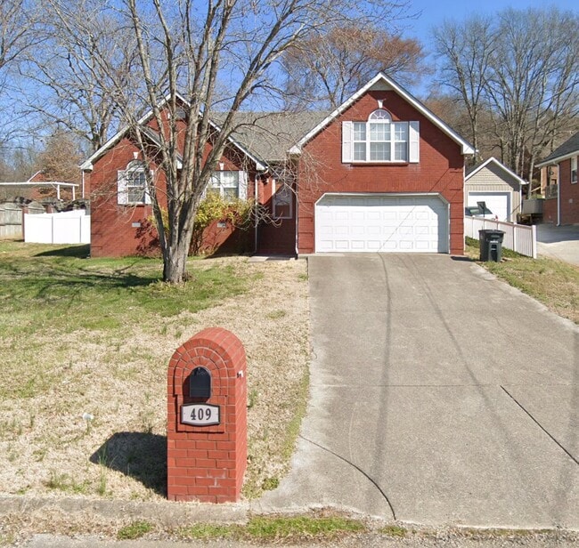 Building Photo - 409 Williamsport Dr