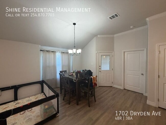 Photo - 1702 Dryden Ave