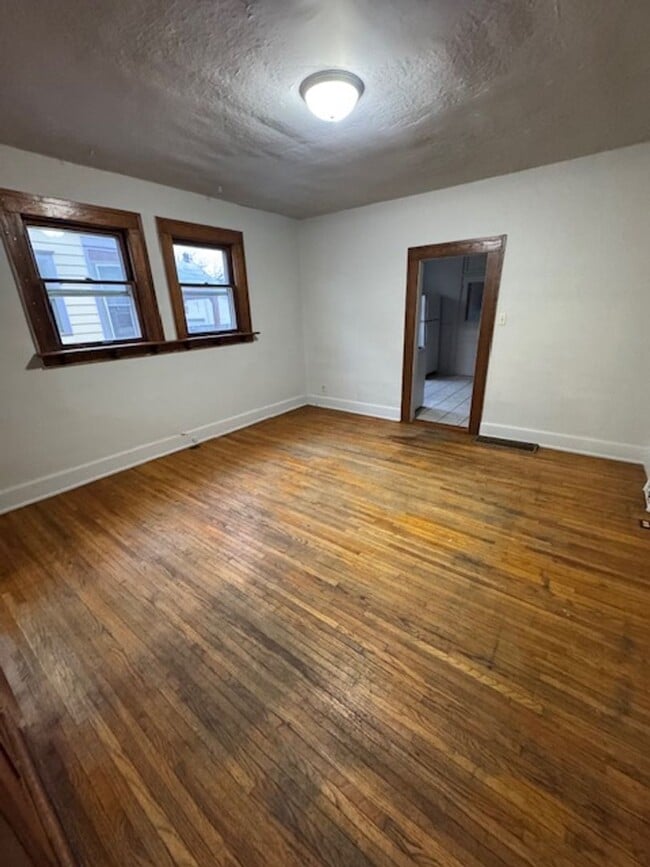 Photo - 928 Rivermet Ave