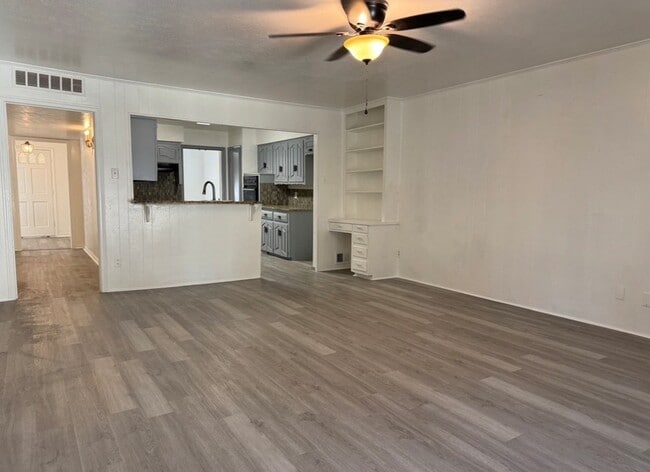 Photo - 7747 Dentcrest Dr