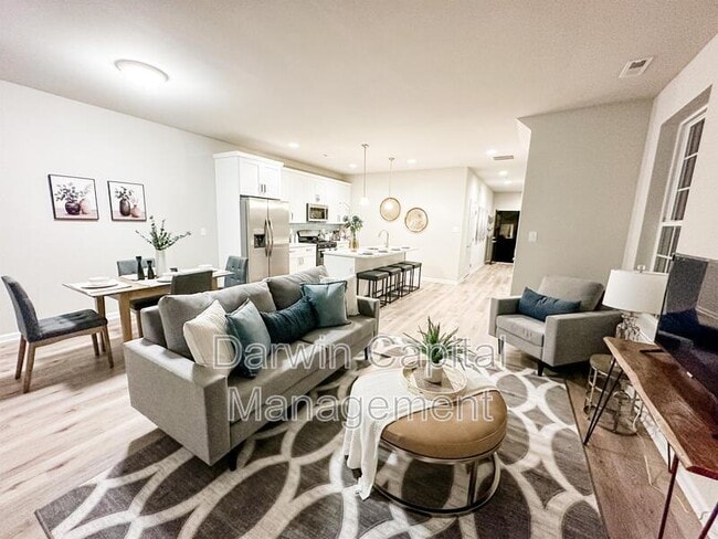 Photo - 385 N Tuckahoe Rd