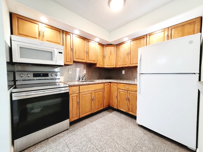 Photo - 18815 NW 62nd Ave Unidad 111-10