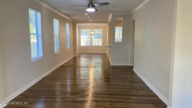 Photo - 4550 Crescent St