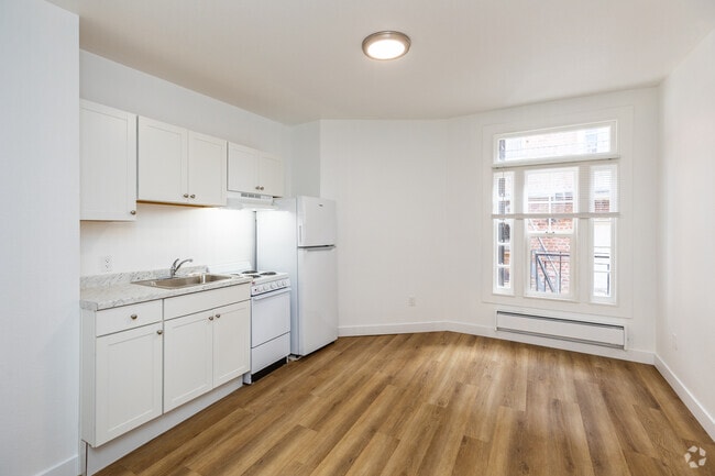Studio, Small - 400SF - Living