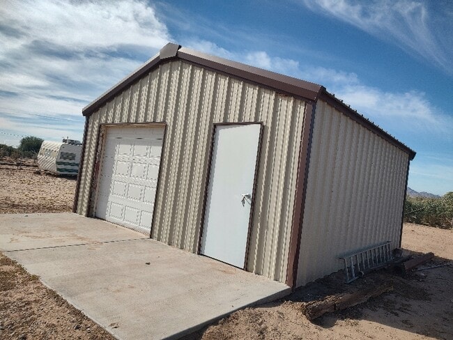 Photo - 20041 S Neighbours Blvd