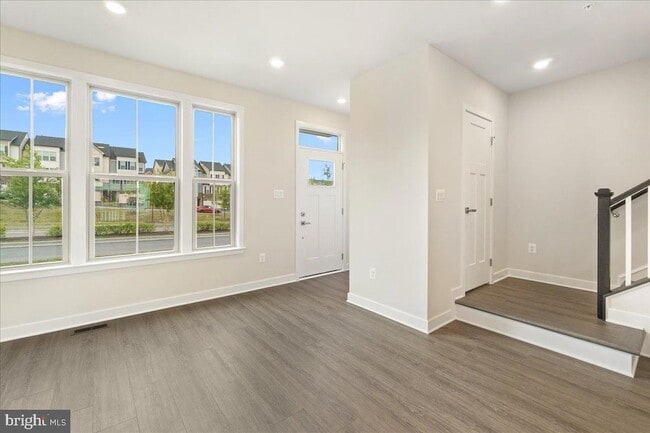 Photo - 10132 Lake Linganore Blvd
