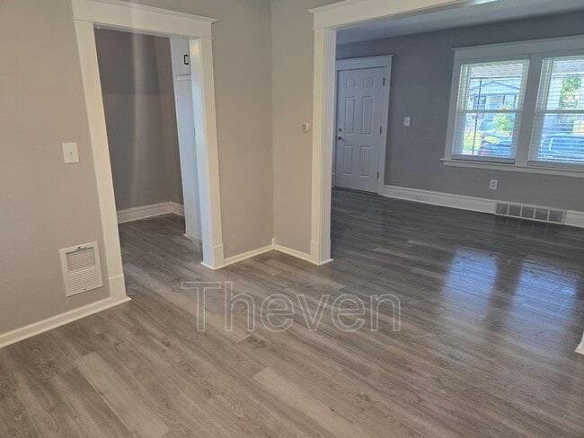 Photo - 97 Davidson Ave