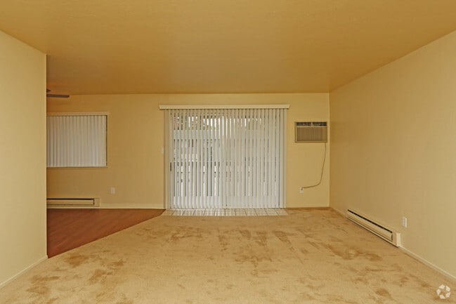 Photo - McClellan Terrace