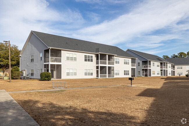Building view. - Carolina Willows Apartments