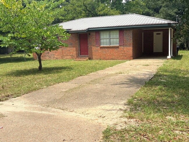 Building Photo - 1841 County Hwy 183 S