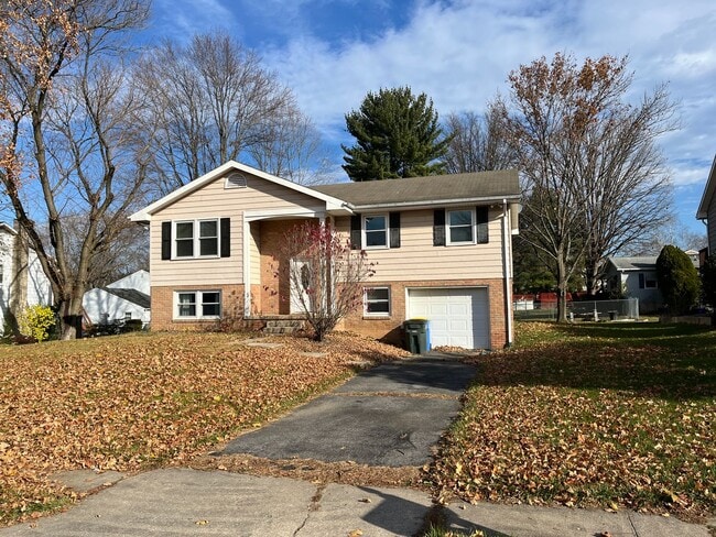 Photo - 3435 Edenbridge Rd