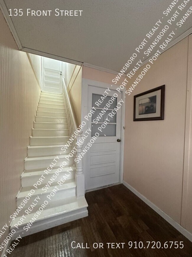 135 Front St