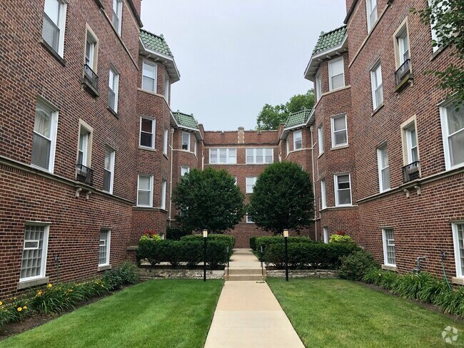 Building Photo - 1226 Elmwood Ave Unit 1E Rental