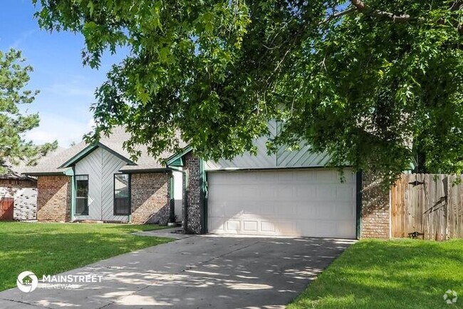 Building Photo - 2705 Pinto Trail Rental