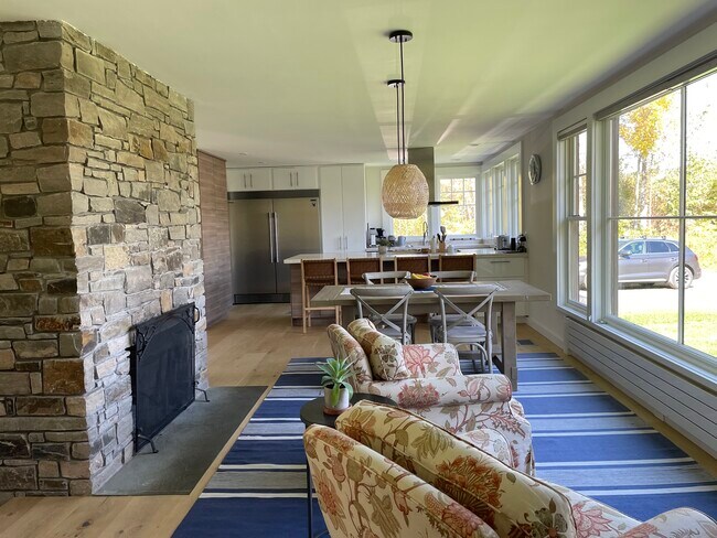 Photo - 210 Between the Lakes Rd