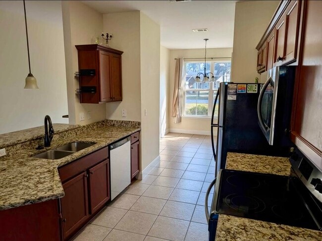 Photo - 204 Spencer Pl