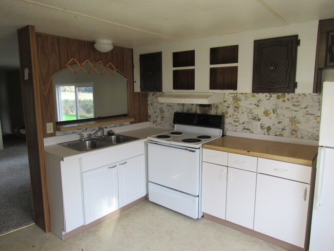 Photo - 5692 Northwest Dr