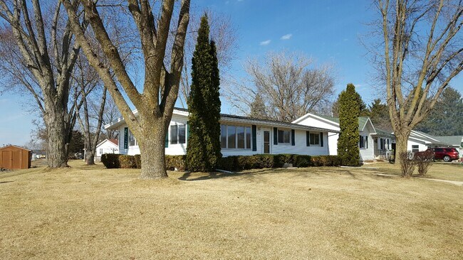 Photo - 1012 East St