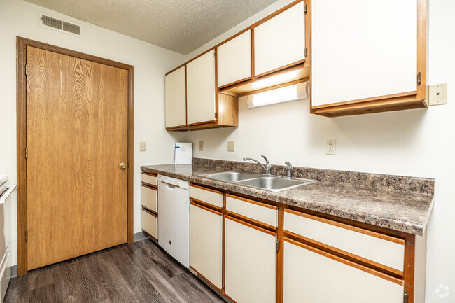 Interior Photo - Raintree Apartments