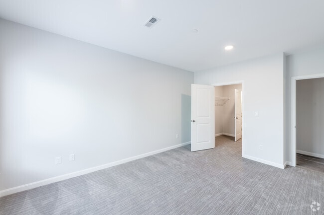 1 BR, 1 BA - 21 East