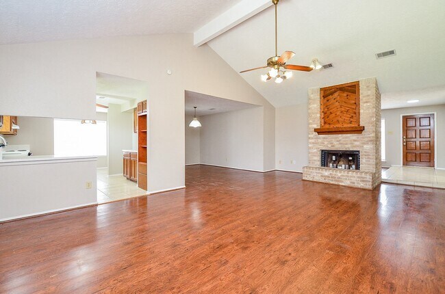 Photo - 19318 Quiet Brook Dr